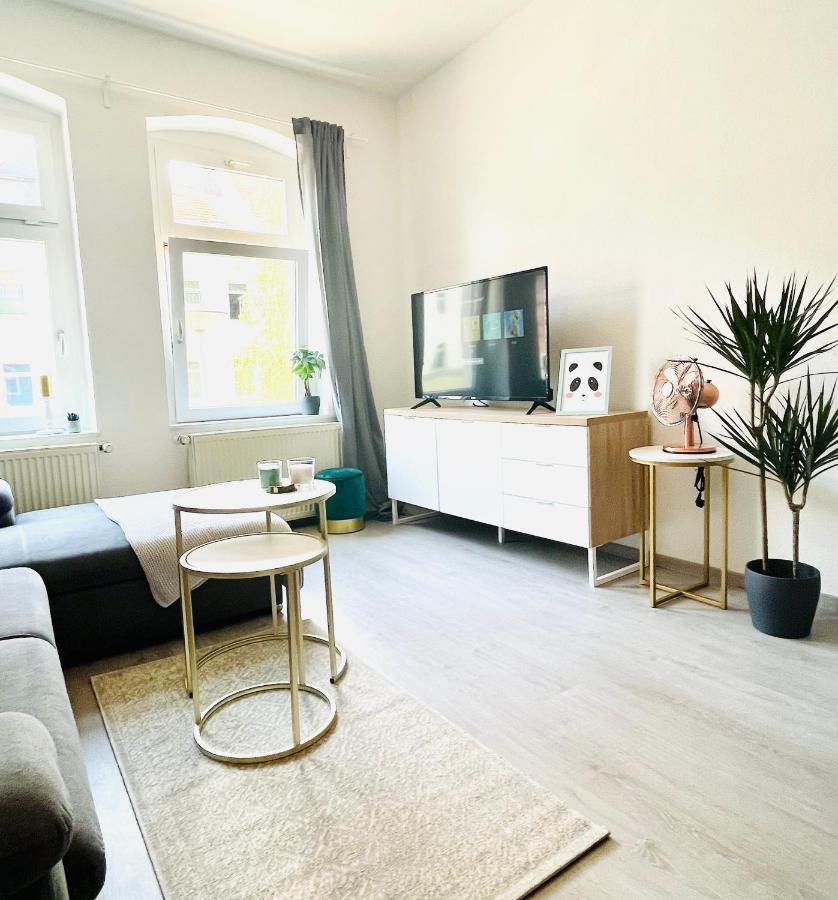 Renoviertes Apartment In Zentraler Lage - Wlan, Smart-Tv, Kueche, Balkon Und Queensize-Bett Fuer 4 Gaeste Erfurt Extérieur photo